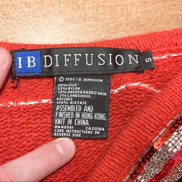 VINTAGE Red Sequin Sweater - Picture 4 of 5